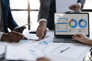 menu almasi capital conseil financier et financement structure